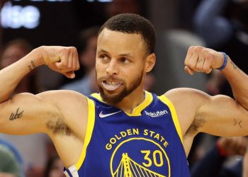 Warriors’ Curry wins his first Finals MVP award