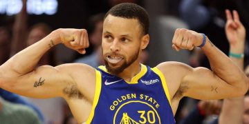 Warriors’ Curry wins his first Finals MVP award