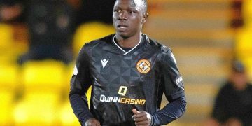 Anaku makes winning debut for Dundee