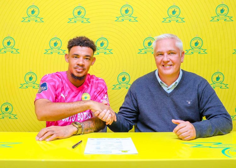 Mamelodi Sundowns Extends Contract with Goalkeeper Ronwen Williams Until 2028
