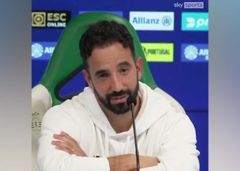 Ruud van Nistelrooy Backs Ruben Amorim as Manchester United’s New Hope