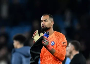 Maresca Hints at Goalkeeper Change After Sanchez Errors