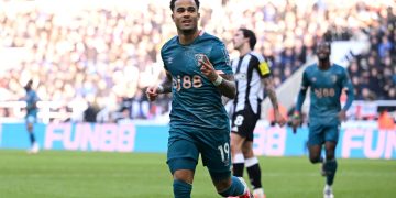 Kluivert Hat-Trick Propels Bournemouth Past Newcastle