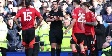 Premier League Referees Under Scrutiny After VAR Controversy in Man United-Everton Draw