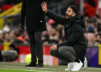 Manchester United Faces Sickness Bug Ahead of Tottenham Clash