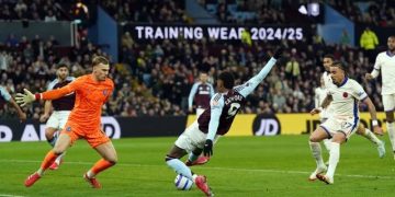 Chelsea’s Goalkeeping Nightmare Continues as Aston Villa Snatch Late Victory