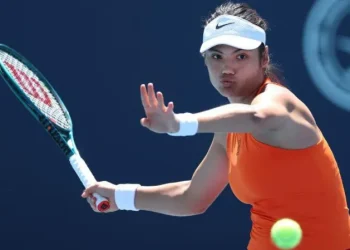 Raducanu Advances as Miami Open Sees Shock Upsets