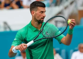 Djokovic Makes History in Miami, Advances to Last 16