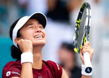 Teenager Alexandra Eala Stuns Swiatek to Reach Miami Open Semi-Finals