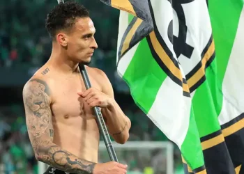 Antony Flourishes at Betis While Hinting at Extended Stay in La Liga