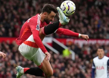 Bruno Fernandes Hat-Trick Propels Manchester United to Europa League Quarterfinals