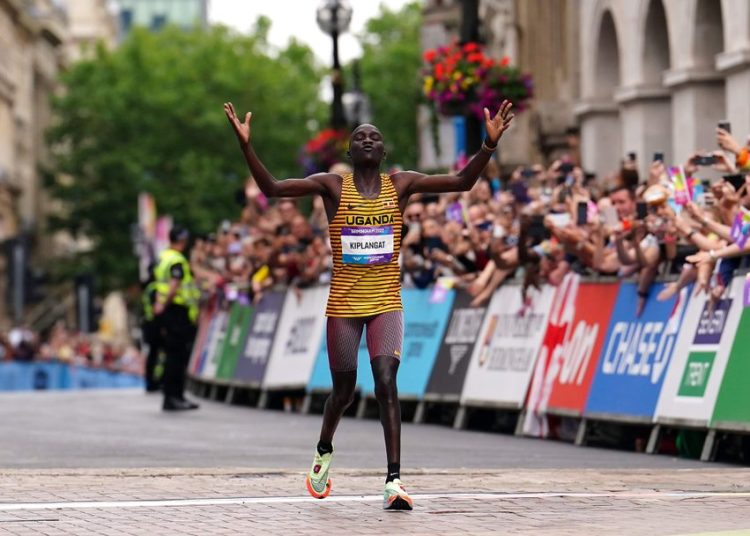 Boston Marathon: Kiplangat Rallies in Final Stretch for Top 15 Spot
