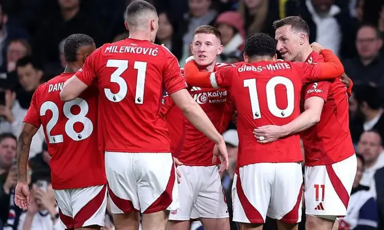 Forest Edge Spurs to Move Third in Premier League Standings