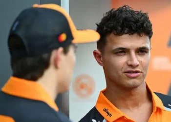 Lando Norris Adapting to McLaren Challenges Despite Championship Lead