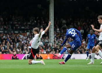 Late Goals Propel Chelsea to Dramatic Derby Win Over Fulham