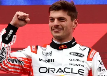 Verstappen Triumphs in Suzuka as Norris Falls Short