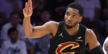 Cavs Sweep Heat in Historic Blowout, Warriors Take Series Lead