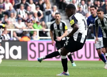 Magpies Soar, Ipswich Fall