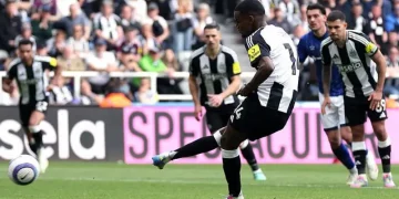 Magpies Soar, Ipswich Fall