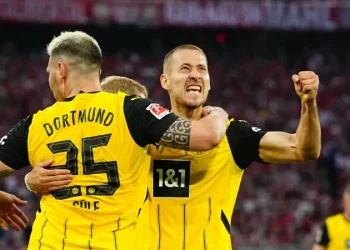 Bayern Munich Held to Thrilling Draw by Dortmund in Bundesliga Clash