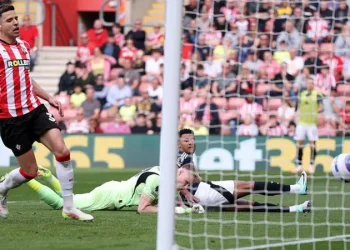 Aston Villa Surge Past Southampton to Strengthen Champions League Push