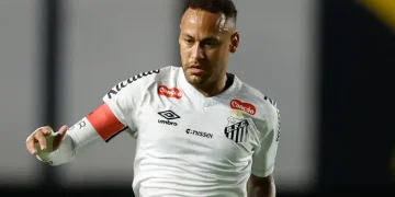 Neymar Forced Off in Tears During 100th Santos Appearance