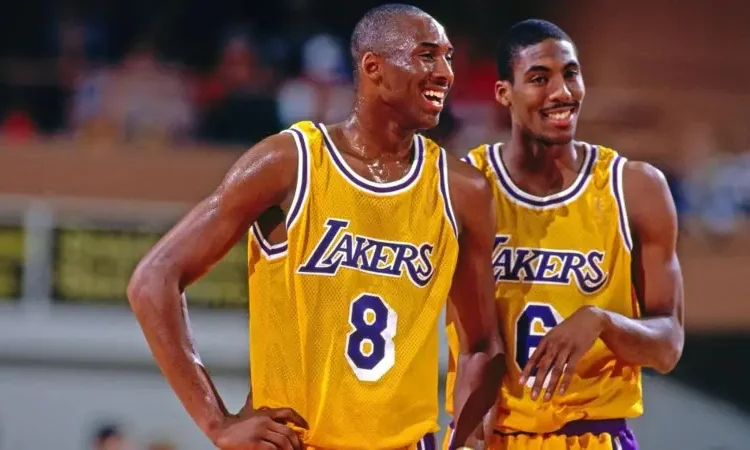 Bryant’s Rookie Jersey Sells for $7M