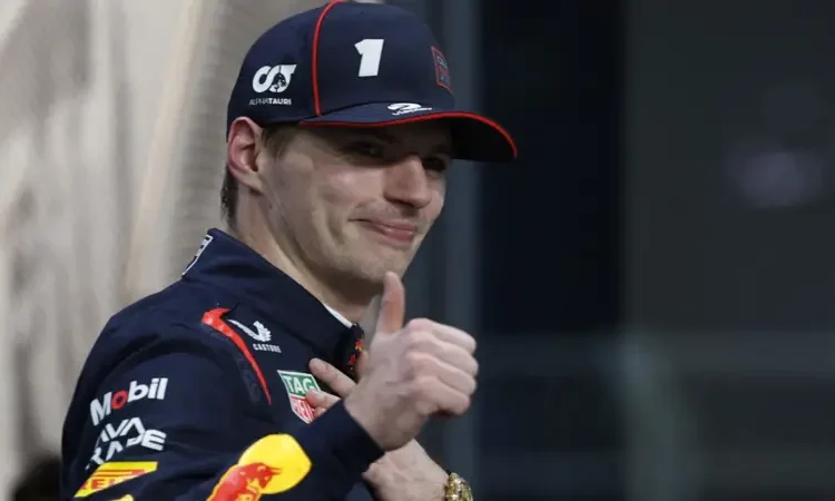 Verstappen Snatches Saudi Arabian Grand Prix Pole as Norris Crashes Out