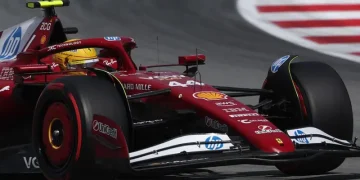 Hamilton Blasts New F1 Flexi-Wing Rule as “Waste of Money”