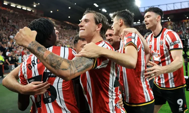Championship: Blades Crush City, Cruise to Play-off Final