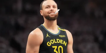 Curry Injured in Warriors’ Playoff Opener, Pacers Shock Cavs