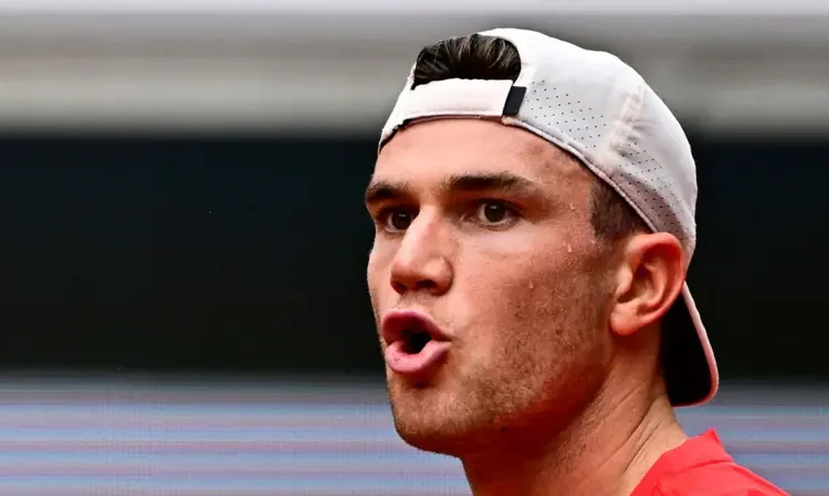 Draper Advances at French Open, Outclasses Fonseca