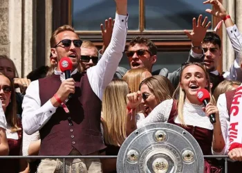 Kane Savors First Trophy, Bundesliga Win Feels Like ‘Switch’