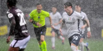 Inter Close Gap on Napoli After Rain-Hit Victory