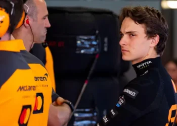 Piastri Tops Spanish GP Practice as Front Wing Rule Looms