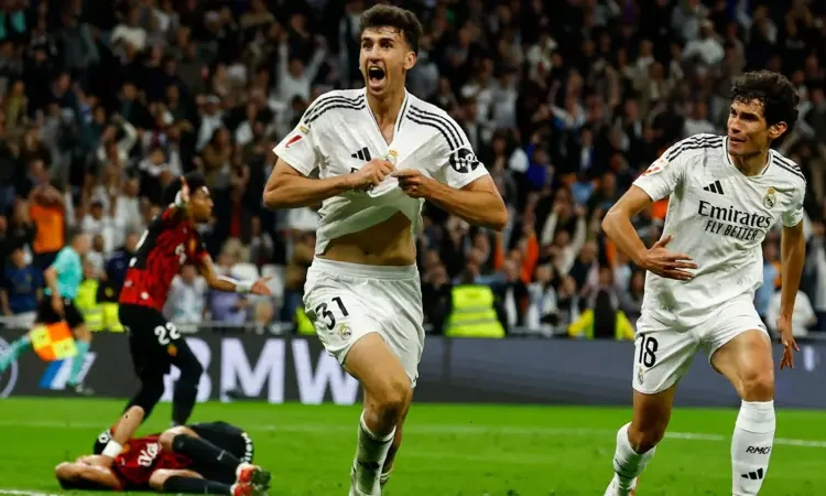 Late Madrid Winner Delays Barca’s La Liga Triumph
