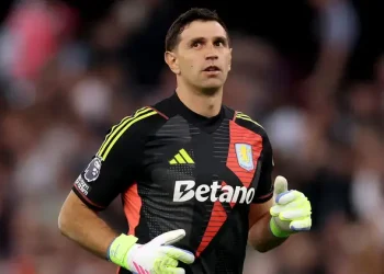 Tearful Villa Farewell Signals Martinez Transfer Battle: Man Utd & Barca on Alert