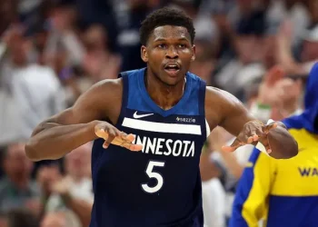 Timberwolves Even Series Against Curry-Less Warriors