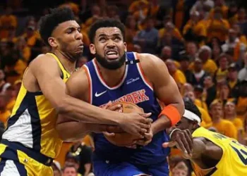 Towns Powers Knicks to Comeback Win, Halve Pacers’ Lead