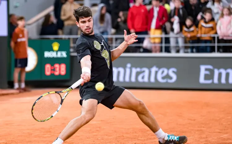French Open 2025: Champions Swiatek, Alcaraz Begin Defences