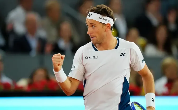 Injured Ruud Battles Past Cerundolo into Madrid Final