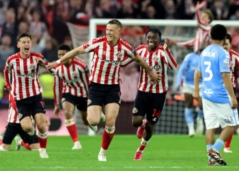 Ballard’s Last-Gasp Goal Sends Sunderland to Playoff Final