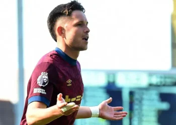 Ipswich Snatch Goodison Draw to Spoil Farewell Party