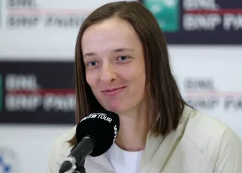 Swiatek Battles Perfectionism Ahead of Rome Defense