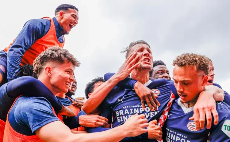 PSV Eindhoven Crowned Eredivisie Champions After Late Ajax Collapse