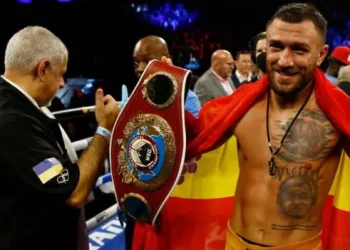 Boxing Great Vasiliy Lomachenko Retires at 37