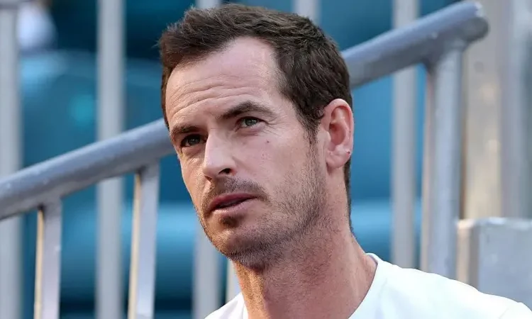 Murray Voices Strong Social Media Concerns