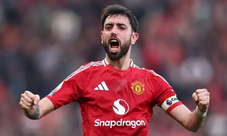 Fernandes, Salah Among PFA Player of the Year Nominees