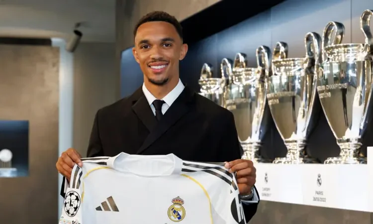 Alexander-Arnold Dazzles at Real Madrid Unveiling with Spanish Speech