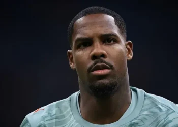 Chelsea in Talks with AC Milan for Goalkeeper Mike Maignan